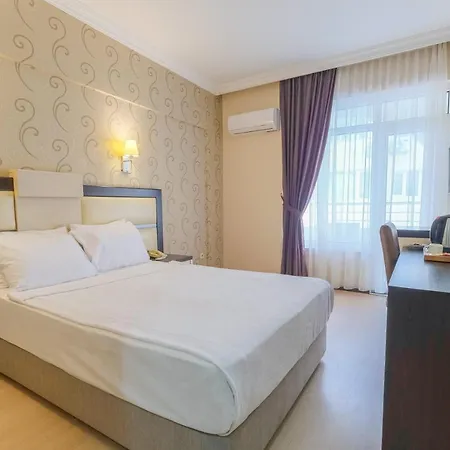 Wien Star Hotel, Adults Only מלון אלאניה