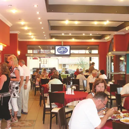 Wien Star Hotel, Adults Only 3* אלאניה
